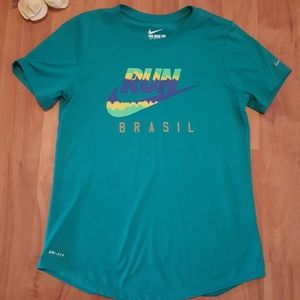 🚨sale nike dri fit tee women's